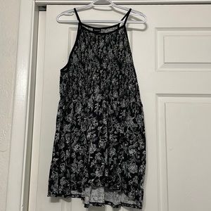 Torrid size 3 Cami, black and white floral